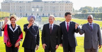 Official photo of BRICS leaders taken on September 5, 2013. Image credit: Flickr (Blog do Planalto)