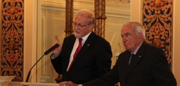 The Hon Gareth Evans AC QC FAIIA and AIIA Tasmania President Professor Peter Boyce AO