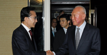 Former South Korean President Lee Myung-bak (left) and Lee Kuan Yew (right). Image Credit: Flickr (Republic of Korea) Creative Commons.