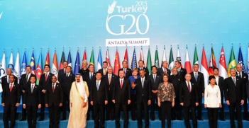 Family portrait of G20 leaders during the G20 Summit in Antalya, Turkey. Photo Credit: Flickr (GovernmentZA) Creative Commons