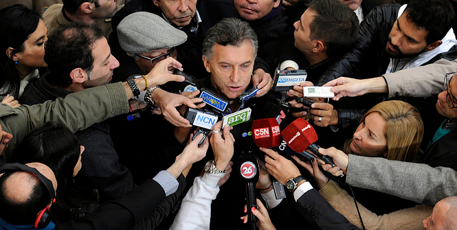 Mauricio Macri votando. Photo Source: Mauricio Macri (Flickr). Creative Commons.