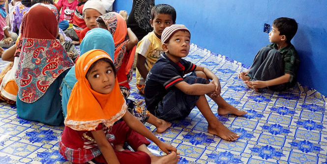 Rohingya students. Photo Source: Lutfi Hakim (Flickr). Creative Commons.