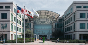 Apple headquarters, California. Photo source: Marcus Kazmierczak (Flickr). Creative Commons.