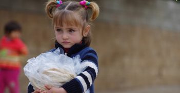 Bread distribution inside Syria. Photo credit: IHH Humanitarian Relief Foundation
Follow (Flickr) Creative Commons