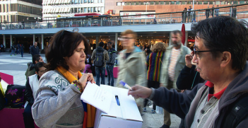 Colombia votes. Photo Credit: Andrés Gómez Tarazona (Flickr) Creative Commons