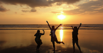 Kuta_Beach. Photo Credit: Farley Roland Endeman (Flickr) Creative Commons