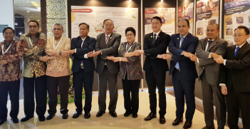 ASEAN health ministers meet in Bali, Indonesia and renew their commitment to fight communicable and emerging infectious diseases in November 2018. Source: ASEAN