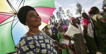 Congolese women lining up to vote during the 2006 elections. Source: United Nations Photo, Flickr, https://bit.ly/2ZgX3Og