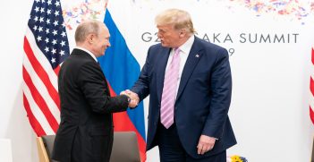 Trump and Putin shaking hands at the G20 summit. Source: The White House, Flickr, https://bit.ly/2KvLgaQ