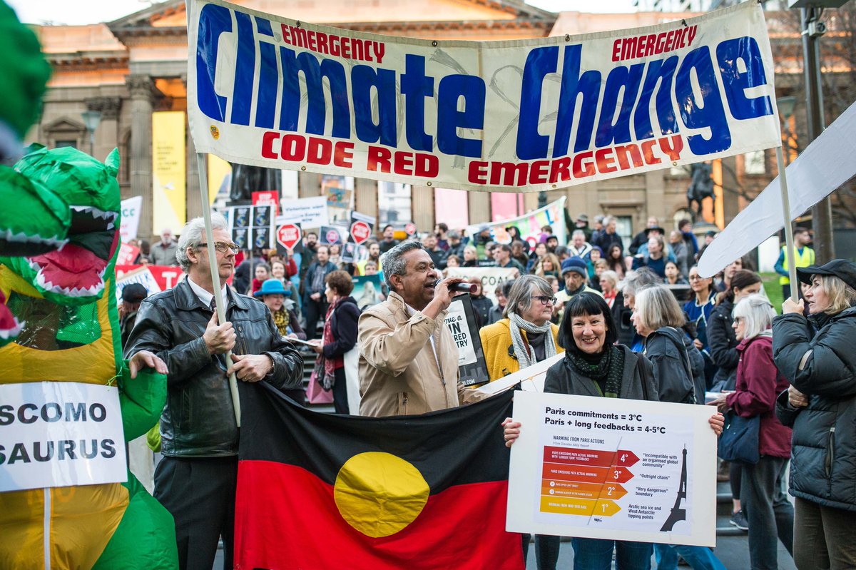 Scomo saurus at a climate protest in Melbourne. Twitter: Lynn Frankes.