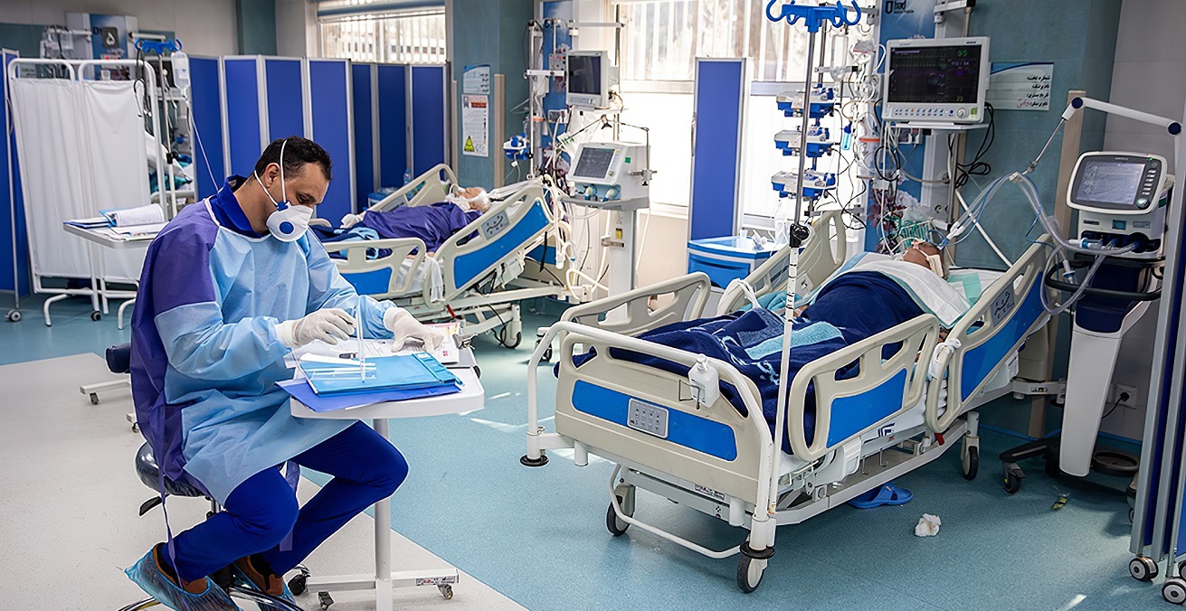 Coronavirus patients at the Imam Khomeini Hospital in Tehran, Iran. Source: Mohsen Atayi https://bit.ly/2KxOEkJ