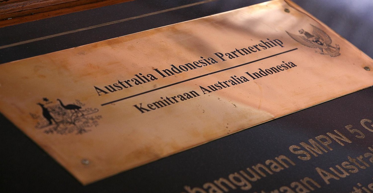 Plaque commemorating the Australia Indonesia Partnership. Source: Josh Estey https://bit.ly/3d8bP1C