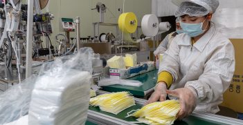 A worker at the Kangjiang Manufacturing Company. Source: Makoto Lin https://bit.ly/2TIEn9Z