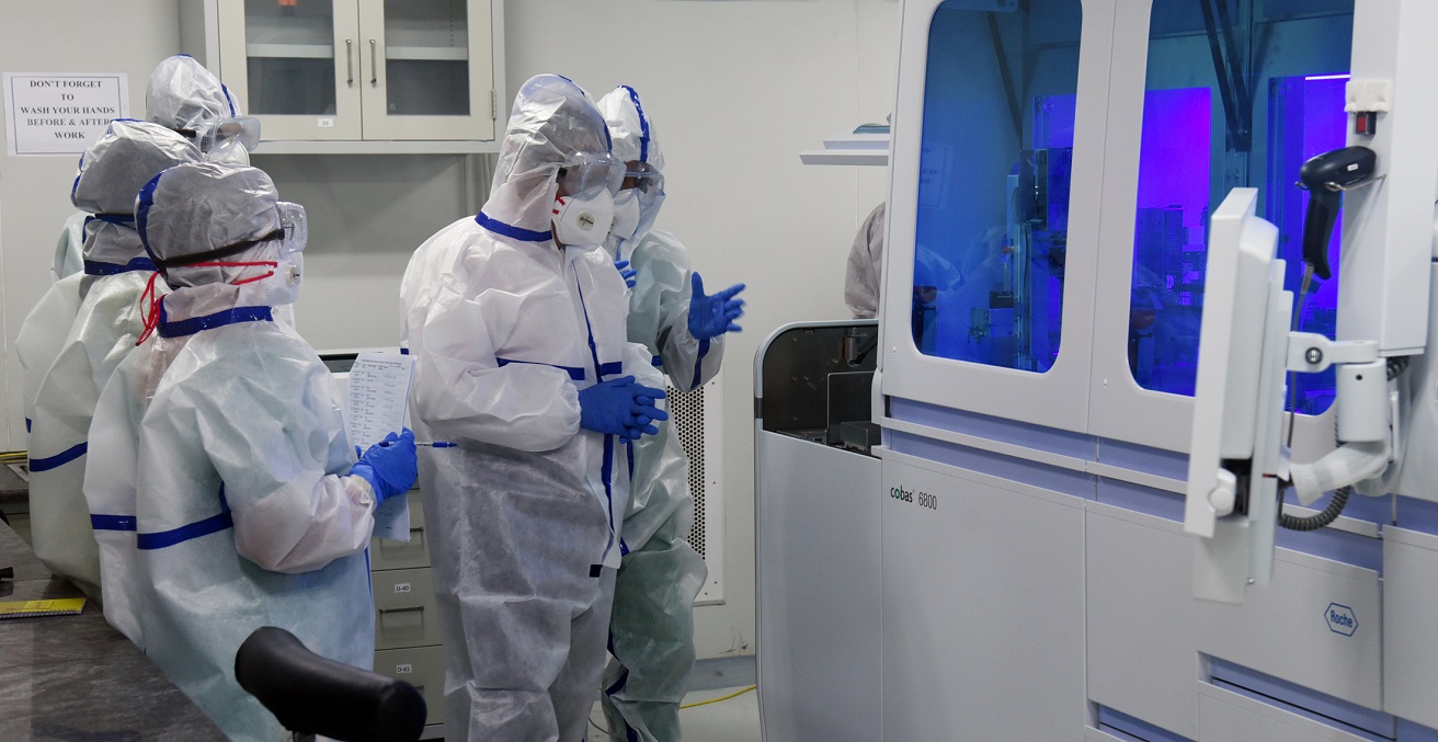 The Union Minister for Health & Family Welfare, Science & Technology and Earth Sciences, Dr. Harsh Vardhan dedicates the COBAS 6800 testing machine to the nation, during his visit to the National Centre for Disease Control (NCDC), in Delhi on May 14, 2020. Source: Press Information Bureau, Government of India https://bit.ly/30yxWdY