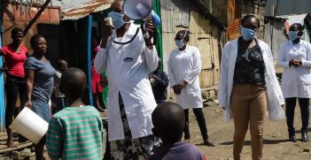 Healthcare workers sensitising the community on COVID-19 in Kenya
Photo: Victoria Nthenge, https://bit.ly/3iqke2s