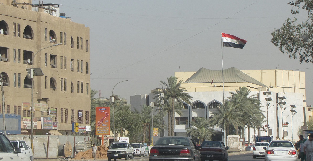 The Iraq flag flies over the Baghdad National Theatre. Source: zin_live https://bit.ly/3a9ossF 